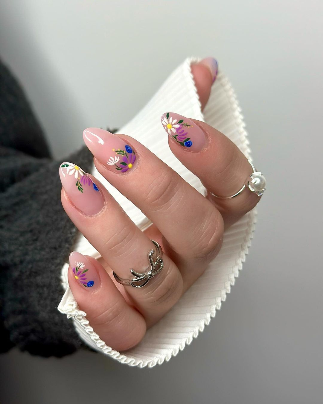 Almond Nails Designs: Timeless Elegance with a Modern Twist - 6