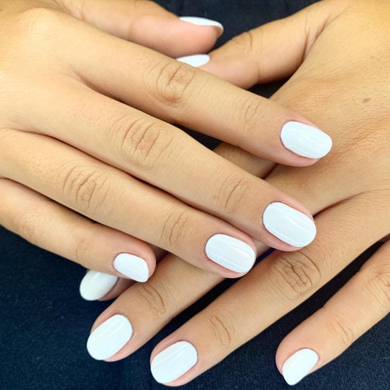 White Nails: A Timeless and Chic Look for Every Occasion - 7