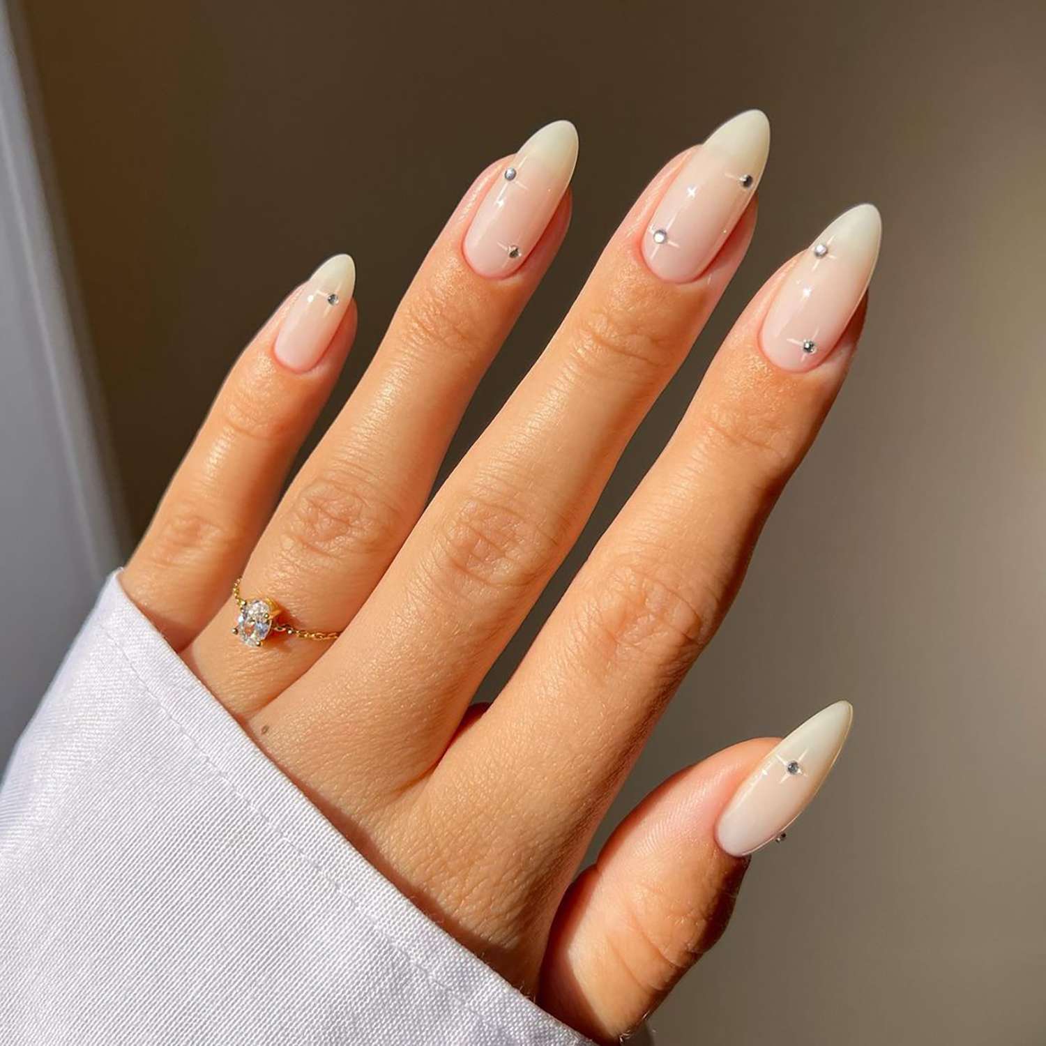 The Ultimate Guide to Acrylic Nails: Trends, Tips, and Everything You Need to Know - 1