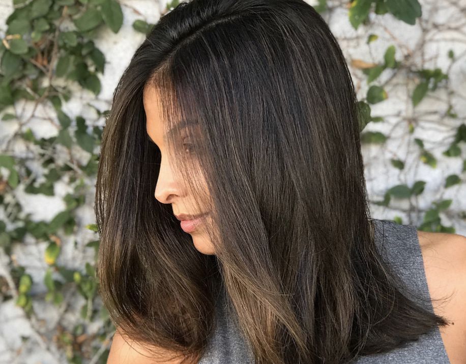 Medium Length Hair Styles: A Complete Guide to Popular Cuts and Trends - 4