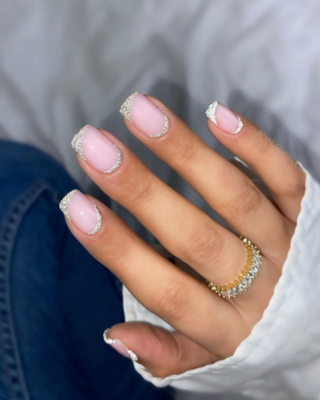 Short Classy Nails: Elegant Designs for Effortless Style - 9