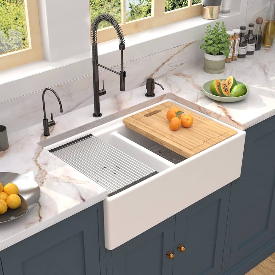 Everything You Need to Know About Choosing the Perfect Farmhouse Sink - 8