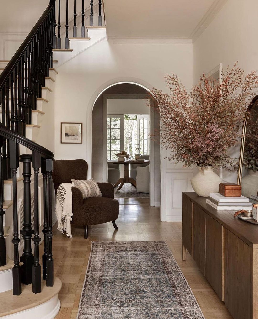  Ultimate Guide to Entryway Decor: Transforming Your Space for a Lasting First Impression - 3