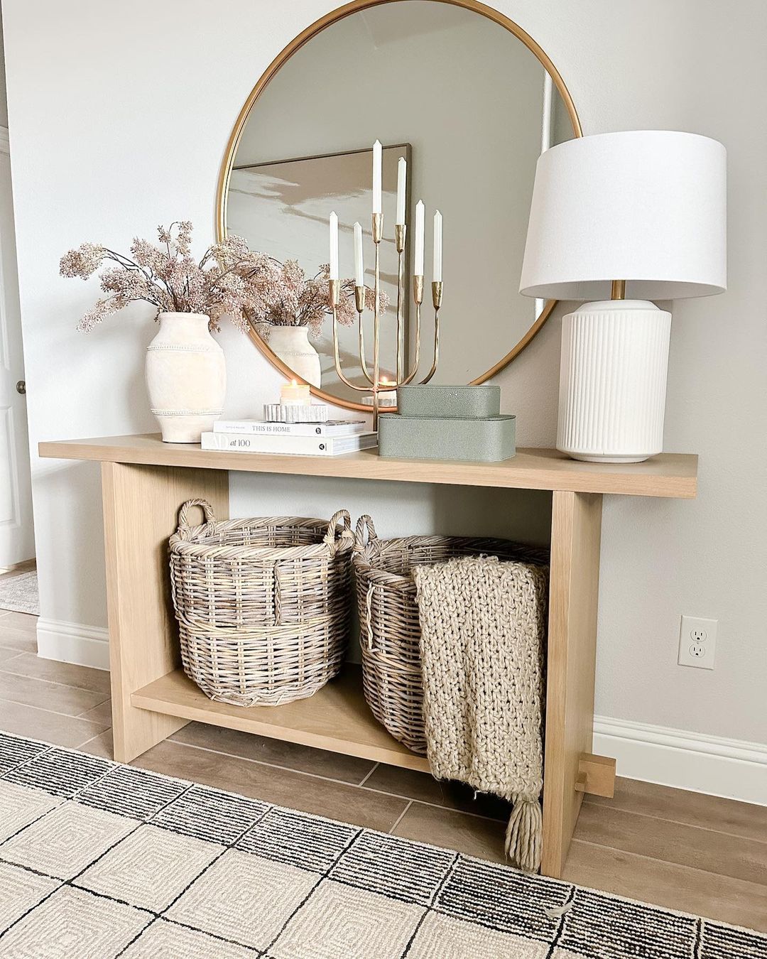  Ultimate Guide to Entryway Decor: Transforming Your Space for a Lasting First Impression - 5