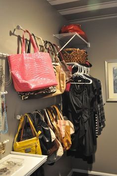 10 Brilliant Purse Organization Ideas to Simplify Your Life - 3